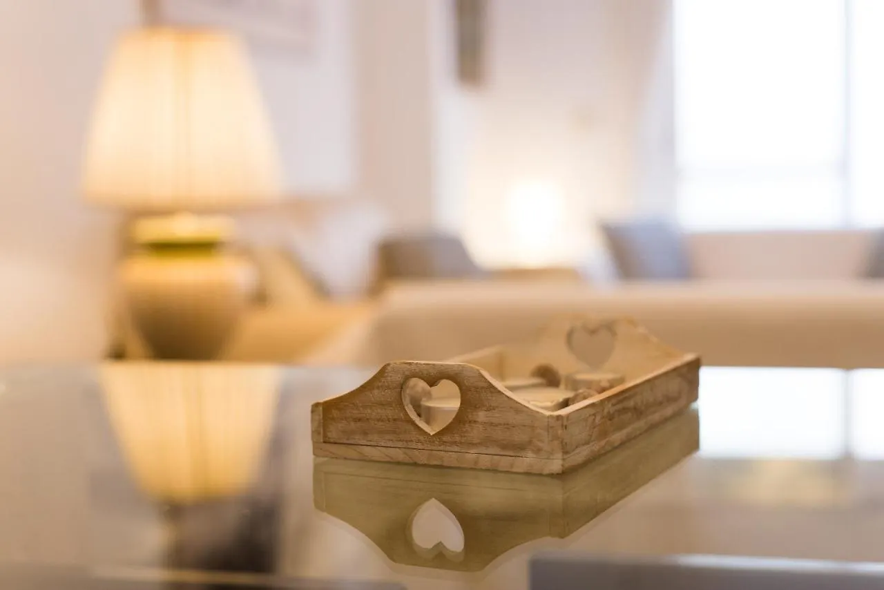 Center Location & Parking Free Apartment With Largeterrace & Bbq Malaga
