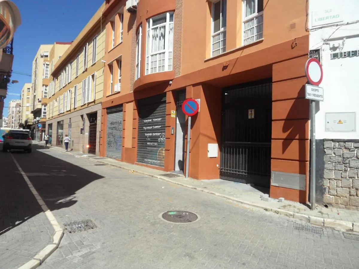 Center Location & Parking Free Apartment With Largeterrace & Bbq Malaga